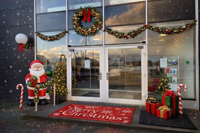 Chatgpt Image Dec 17, 2025, 10 02 38 AM